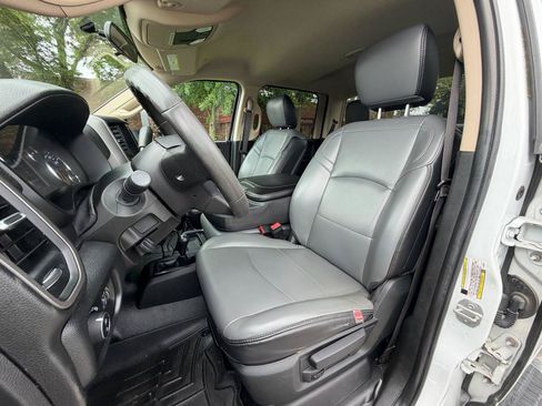 Used 2019 RAM 3500 Tradesman w/ Chrome Appearance Group AWD/4WD image 19