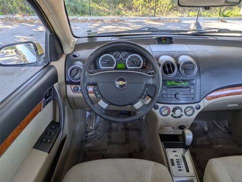 Used 2009 Chevrolet Aveo LT image 14