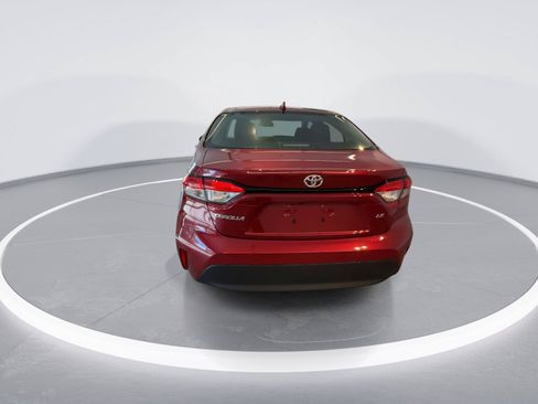 Used 2024 Toyota Corolla LE w/ LE Convenience Package FWD image 6