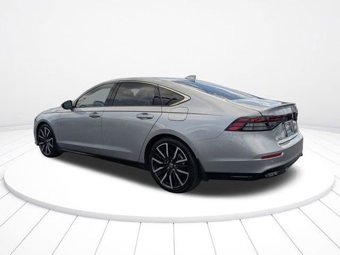 Used 2023 Honda Accord Touring image 5