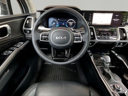 Used 2023 Kia Sorento SX AWD/4WD image 8