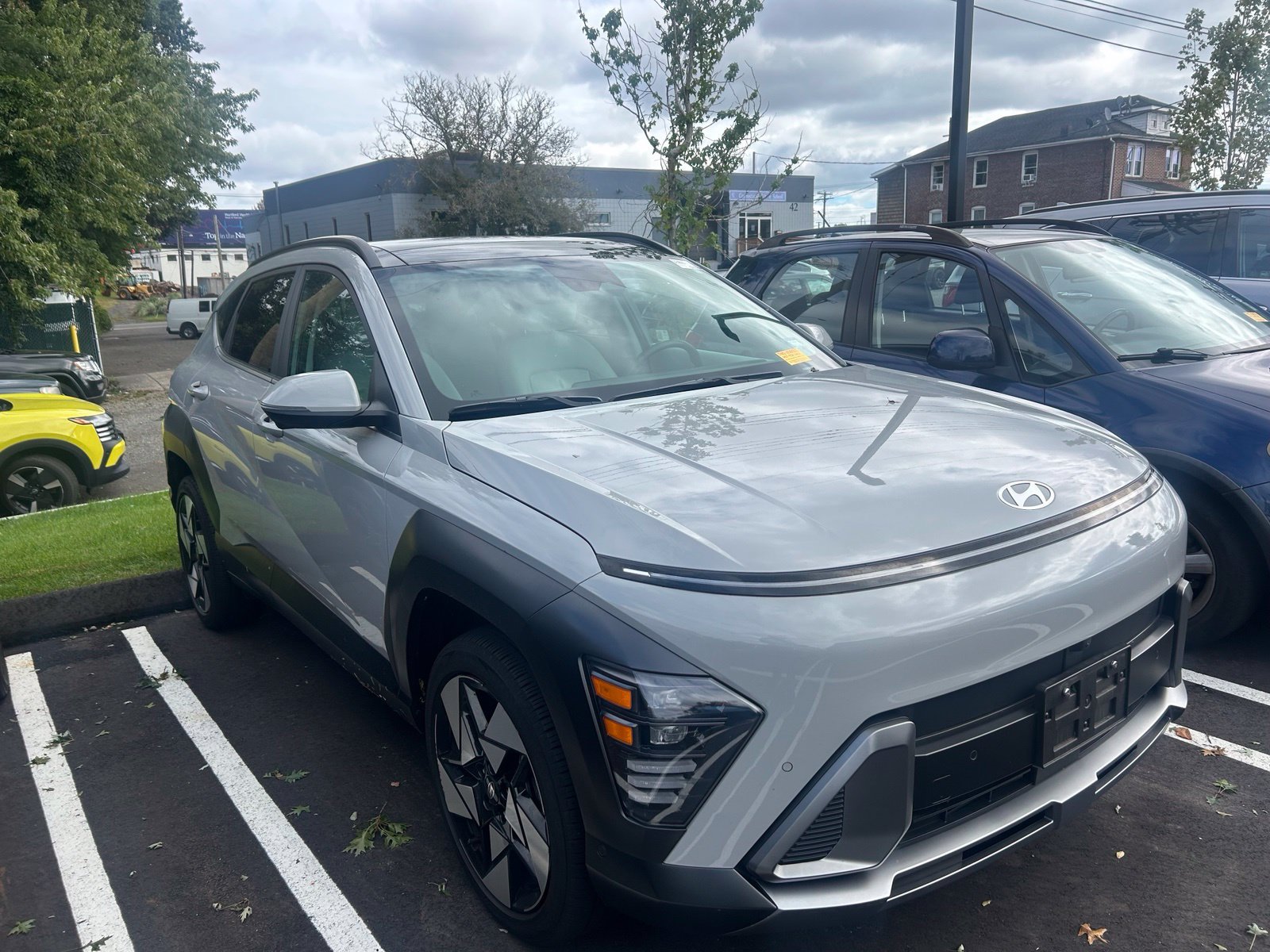 Used 2024 Hyundai Kona Limited AWD/4WD image 2