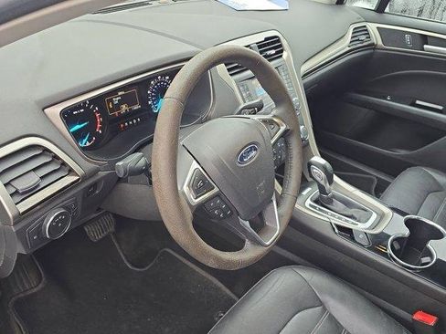 Used 2014 Ford Fusion SE w/ Equipment Group 202A image 21