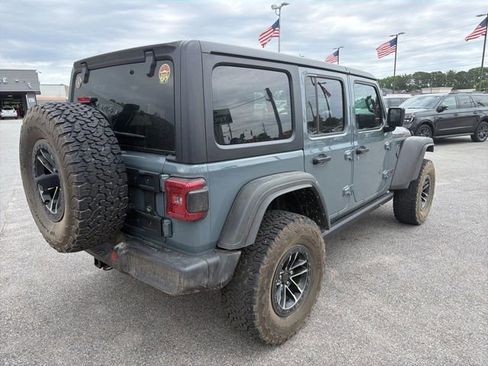 Used 2024 Jeep Wrangler Unlimited Rubicon w/ XTREMEE 35" Tire Package AWD/4WD image 7