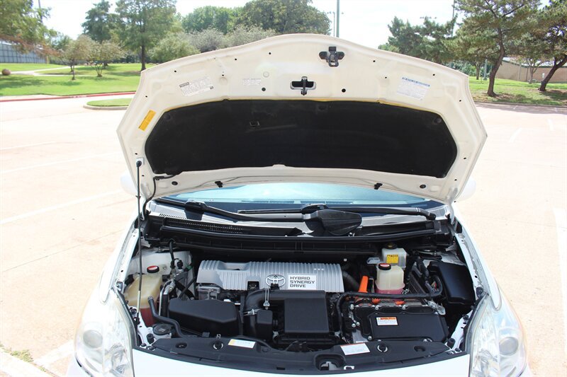 Used 2015 Toyota Prius Three FWD image 32