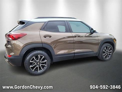 Used 2022 Chevrolet TrailBlazer ACTIV w/ Technology Package image 5