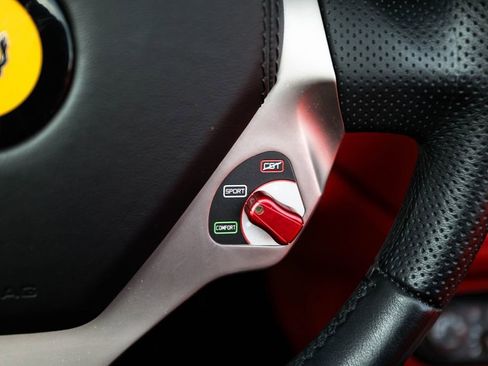 Used 2010 Ferrari California image 30