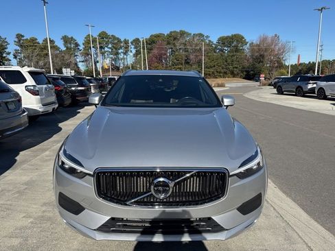 Used 2021 Volvo XC60 T5 Momentum w/ Advanced Package image 5