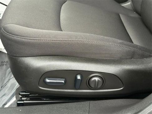 Used 2024 Chevrolet Malibu LT image 17