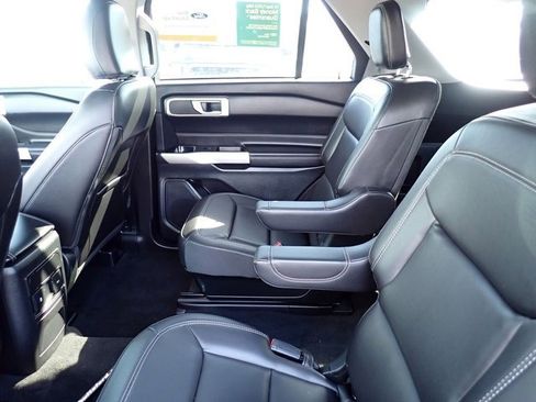 Used 2023 Ford Explorer XLT w/ Equipment Group 202A image 18