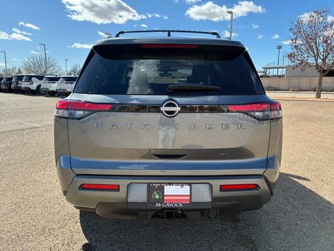 New 2026 Nissan Pathfinder SL image 5