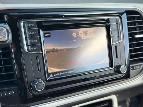 Used 2019 Volkswagen Beetle 2.0T SE w/ SE Premium Package image 23