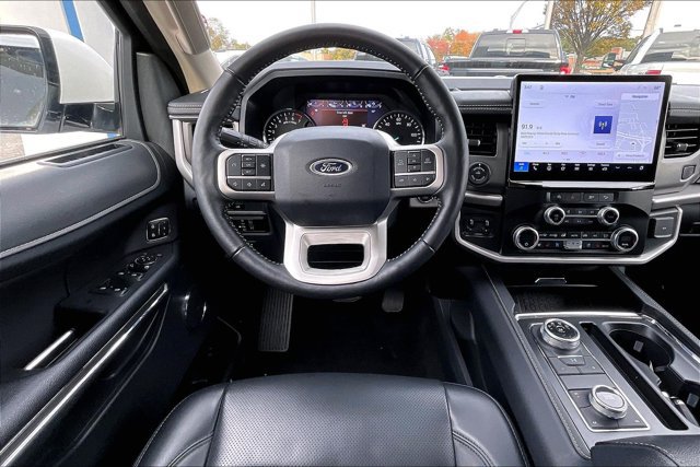 Certified 2024 Ford Expedition XLT AWD/4WD image 5