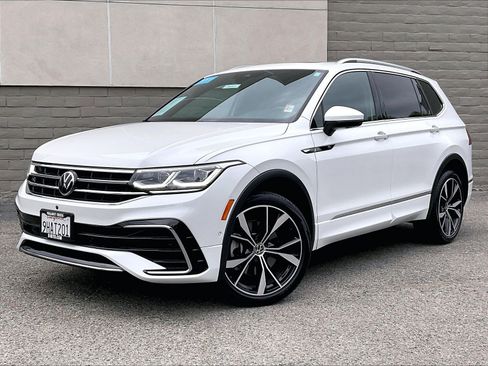 Certified 2023 Volkswagen Tiguan SEL R-Line AWD/4WD image 12
