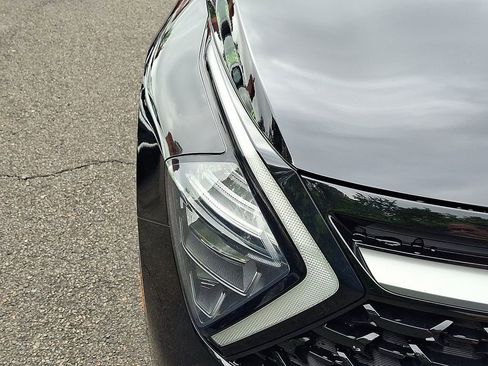 Certified 2023 Kia Sportage X-Line w/ X-Line Premium Package image 9