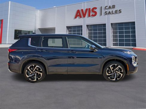 Used 2024 Mitsubishi Outlander SE image 5