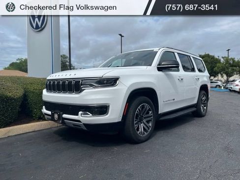 Used 2024 Jeep Wagoneer Series II w/ Flexible Seating Group AWD/4WD image 1