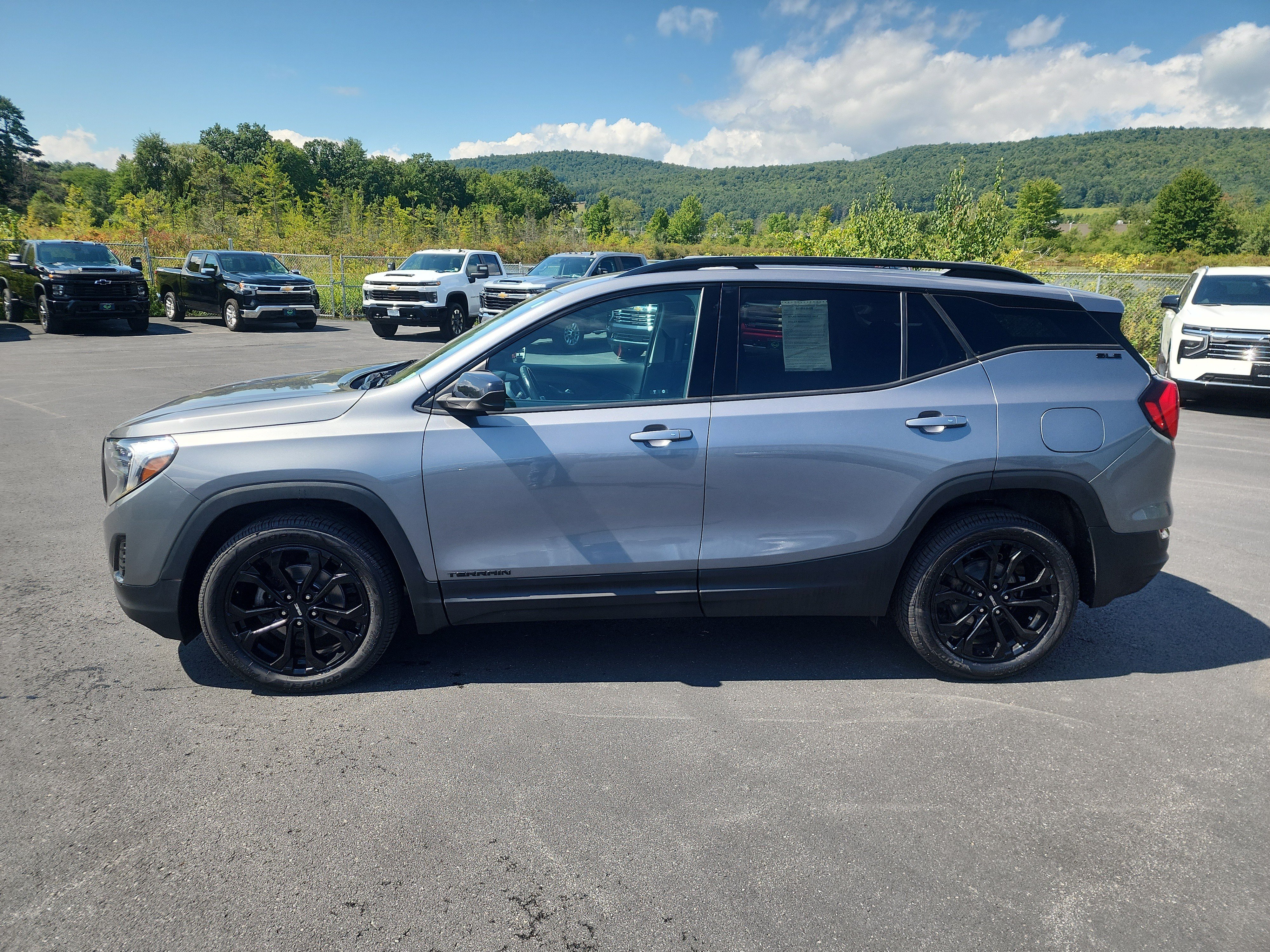 Certified 2021 GMC Terrain SLE w/ Driver Convenience Package AWD/4WD image 5