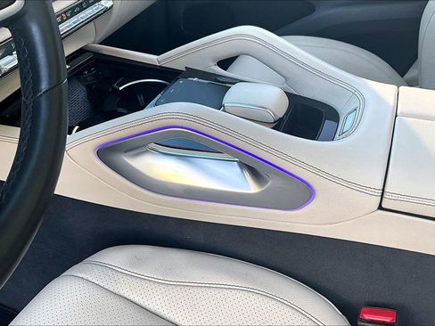 Used 2020 Mercedes-Benz GLE 350 w/ Premium Package image 19