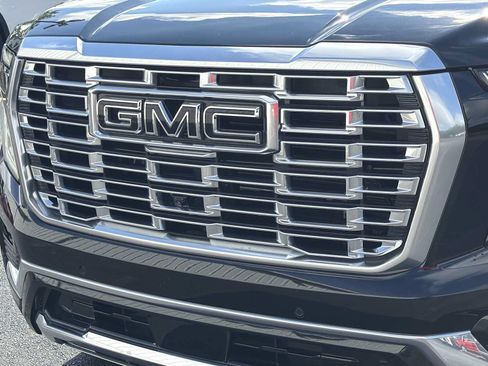 Used 2026 GMC Yukon Denali w/ Denali Reserve Package AWD/4WD image 37