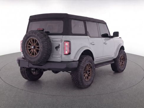 Used 2023 Ford Bronco Outer Banks AWD/4WD image 3