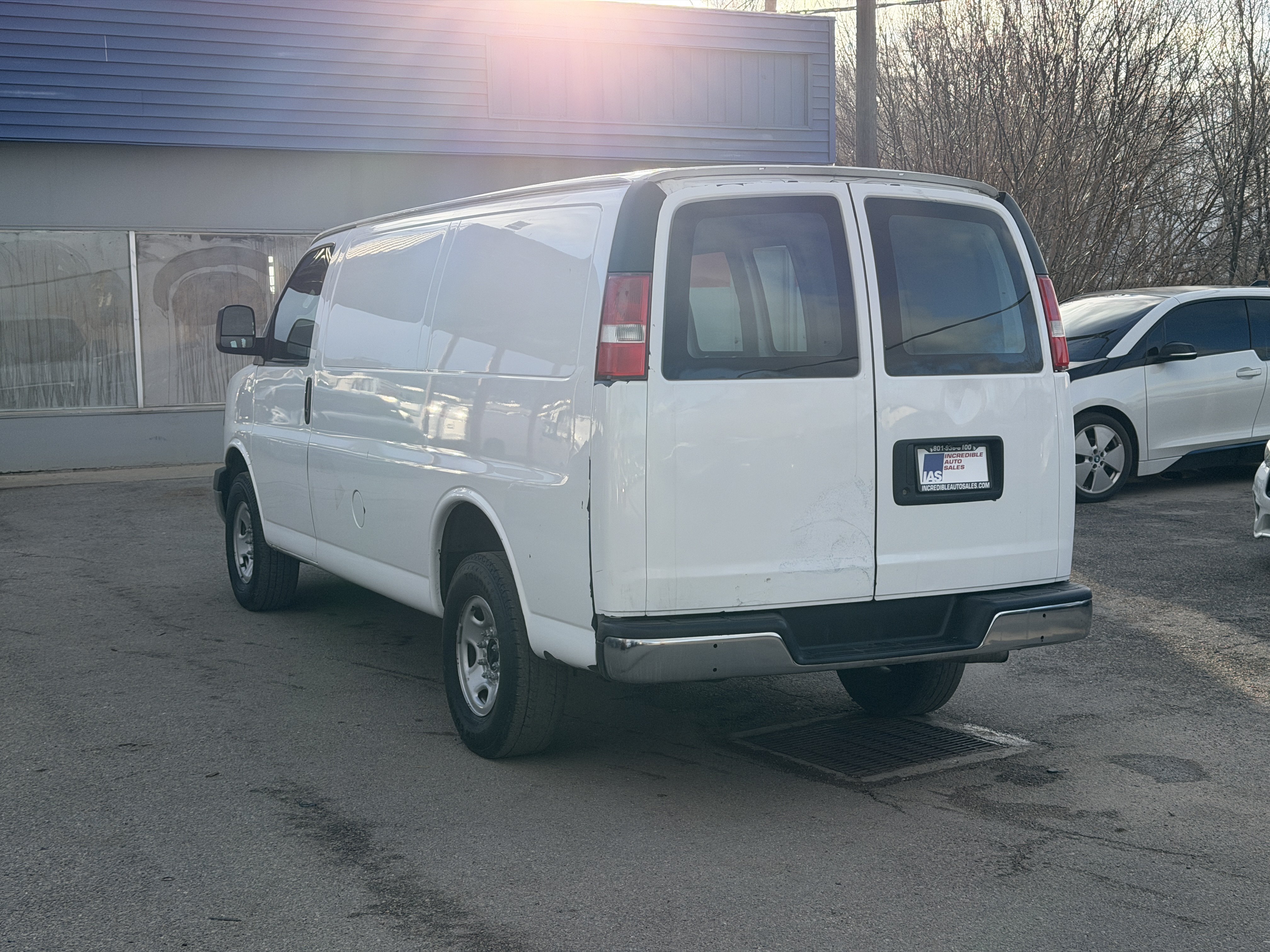 Used 2017 GMC Savana 2500 RWD image 7