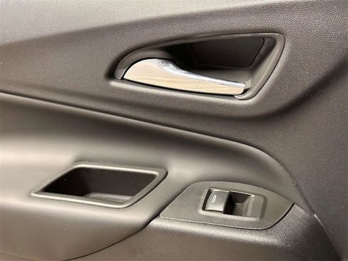 Used 2023 Chevrolet Equinox LT image 20