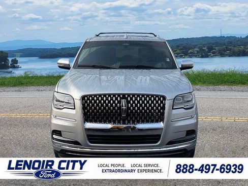 Used 2024 Lincoln Navigator L Black Label AWD/4WD image 8