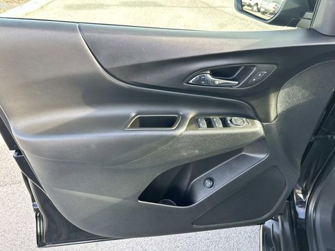 Used 2023 Chevrolet Equinox LT image 23