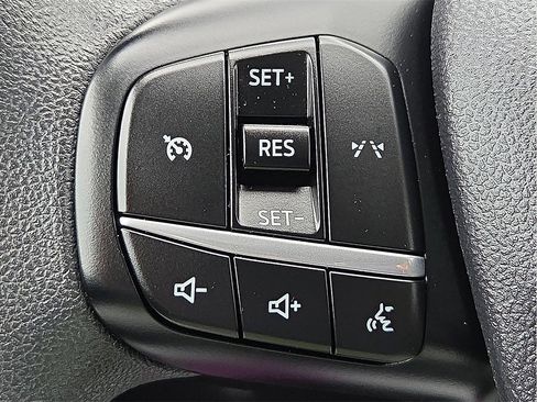 Used 2023 Ford Escape FWD image 18