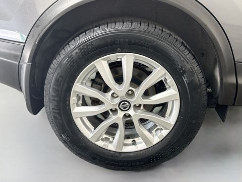 Used 2020 Nissan Rogue Sport S w/ Appearance Package FWD image 32