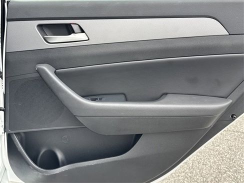 Used 2019 Hyundai Sonata SEL w/ Tech Package 02 image 16