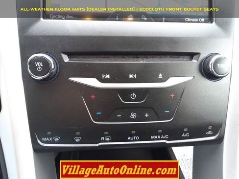 Used 2015 Ford Fusion SE image 25