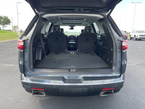 Used 2018 Chevrolet Traverse Premier w/ LPO, Floor Liner Package AWD/4WD image 33