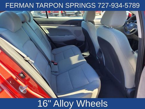 Used 2017 Hyundai Elantra SE image 20