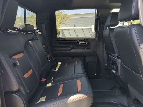 Used 2024 GMC Sierra 2500 AT4 w/ AT4 Premium Plus Package AWD/4WD image 32