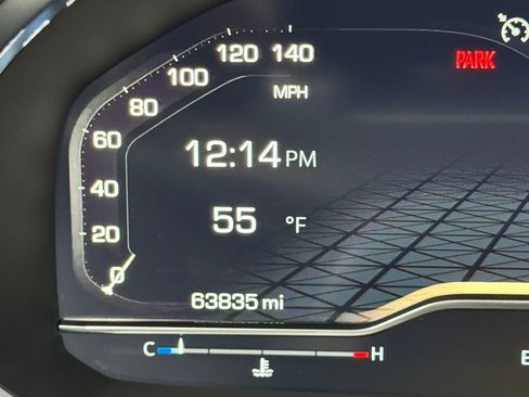 Used 2024 GMC Yukon SLT image 32