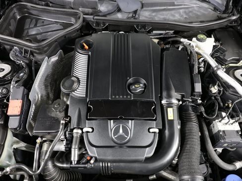 Used 2014 Mercedes-Benz SLK 250 image 41