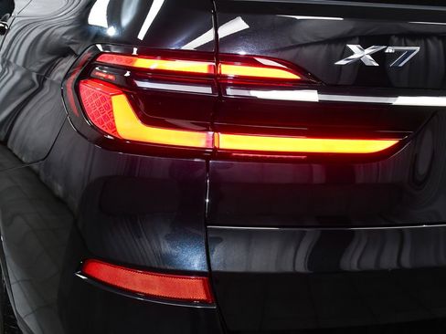 Used 2023 BMW X7 xDrive40i w/ M Sport Package image 86