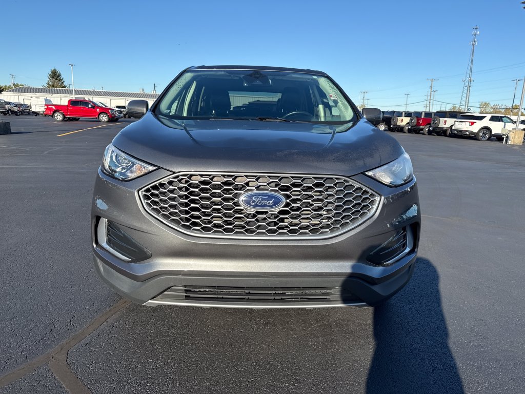 Used 2024 Ford Edge SEL AWD/4WD image 4
