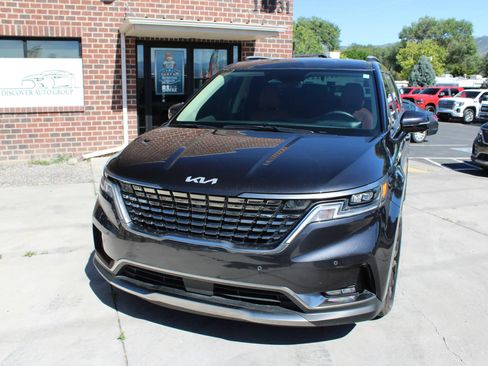 Used 2024 Kia Carnival SX FWD image 1