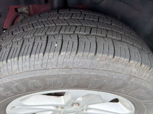 Used 2015 Ford Explorer XLT w/ Equipment Group 202B image 15