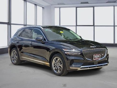 Used 2024 Genesis GV70 2.5T w/ Select Package AWD/4WD image 3