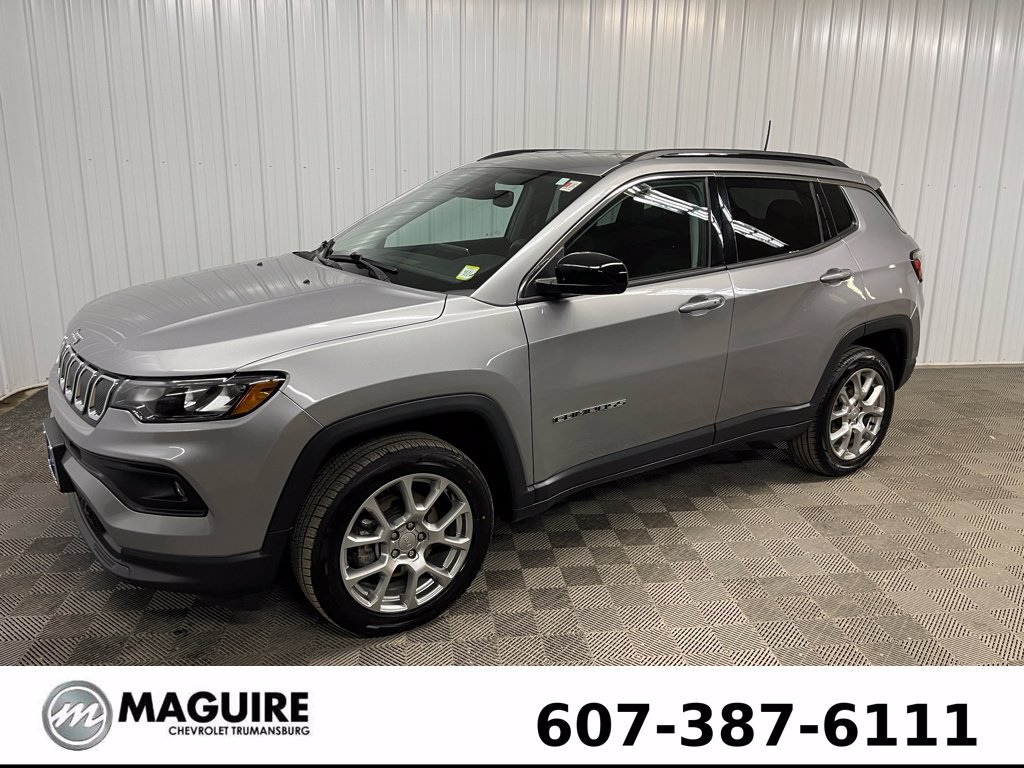 Used 2022 Jeep Compass 4WD image 9