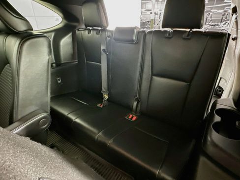 Used 2021 Toyota Highlander XSE AWD/4WD image 30