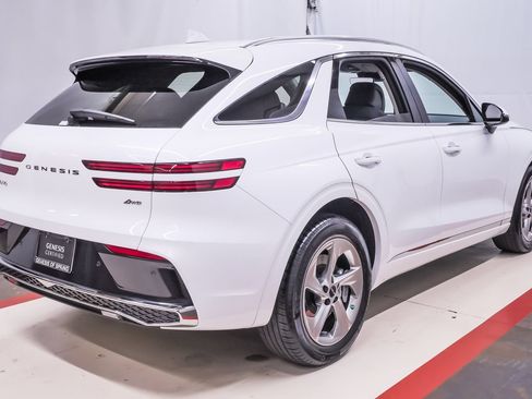 Certified 2026 Genesis GV70 2.5T AWD/4WD image 6