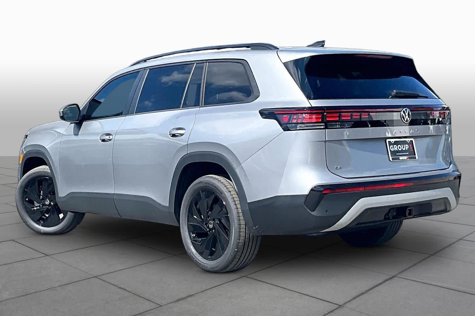 New 2027 Volkswagen Atlas SE FWD image 12