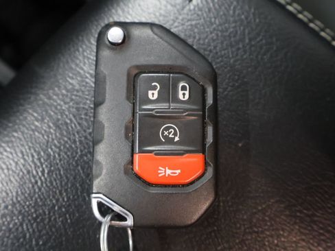 Used 2020 Jeep Wrangler Unlimited Sahara w/ Uconnect 4C Nav & Sound Group image 23