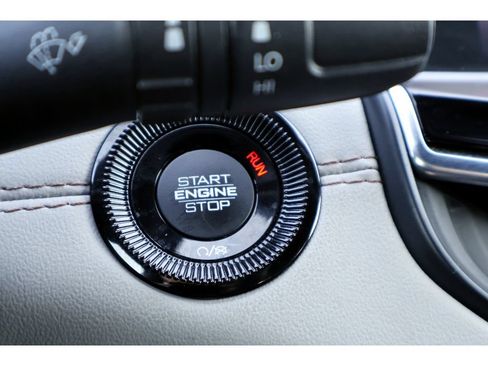 Used 2025 Jeep Compass Limited AWD/4WD image 7
