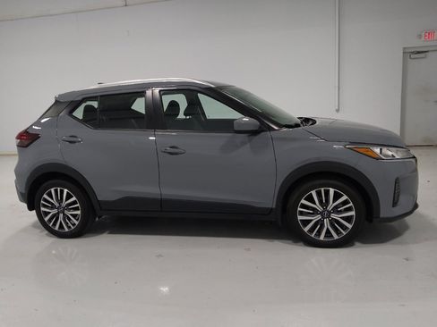 Used 2023 Nissan Kicks SV FWD image 11